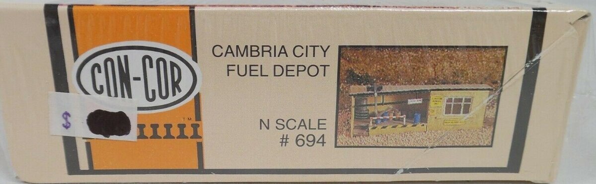 Con-Cor 694 N Scale Cambria City Fuel Depot Kit