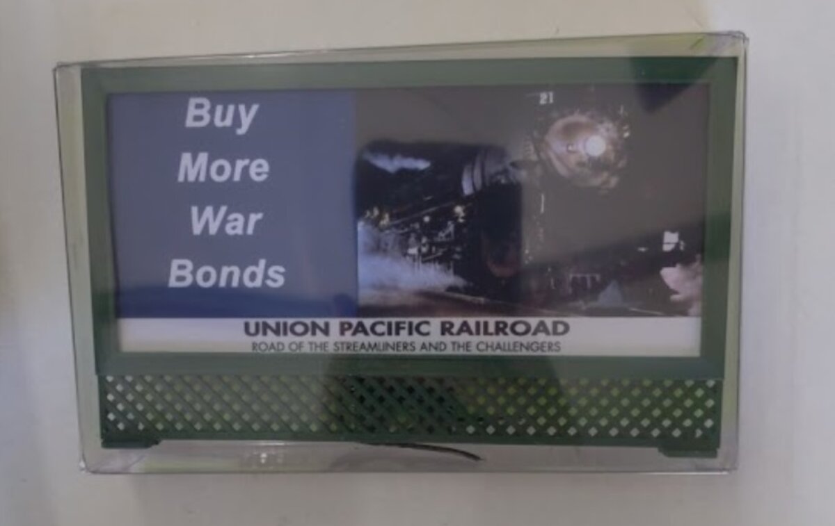 Town & Country Hobbies O War Bonds Union Pacific 12-14v Lighted Blink Billboard