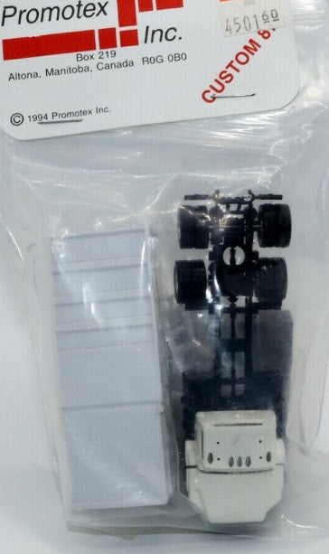 Promotex 450160 HO White Ford Garbage Truck