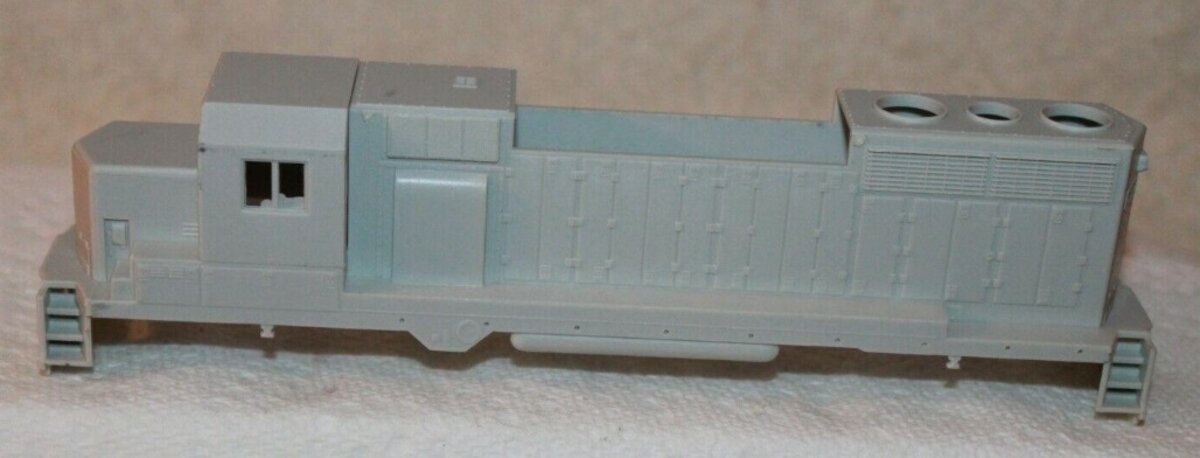 Rail Power GP35 HO Non-Dynamic Shell Undecorated Kit