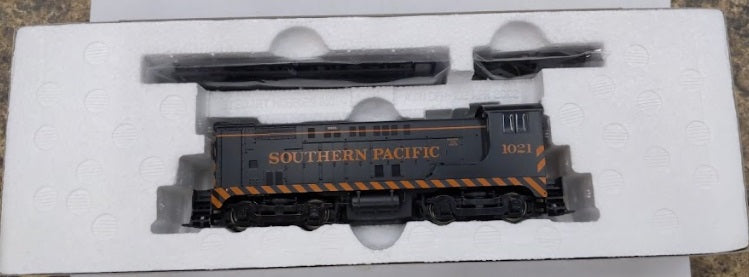 Stewart 4665 HO Southren Pacific Baldwin VO-660 Phase 1 #1021