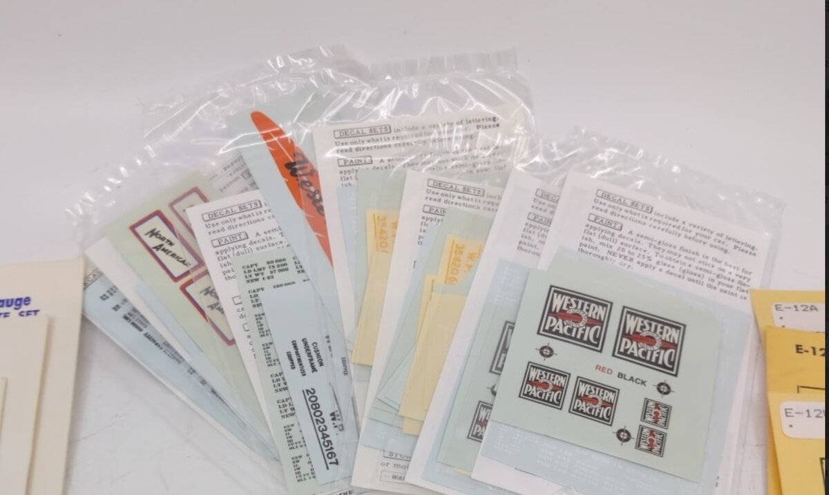Champ Decals L-3 Giant .7 LB Lot of O / HO Random Decals, Walthers, Herald King