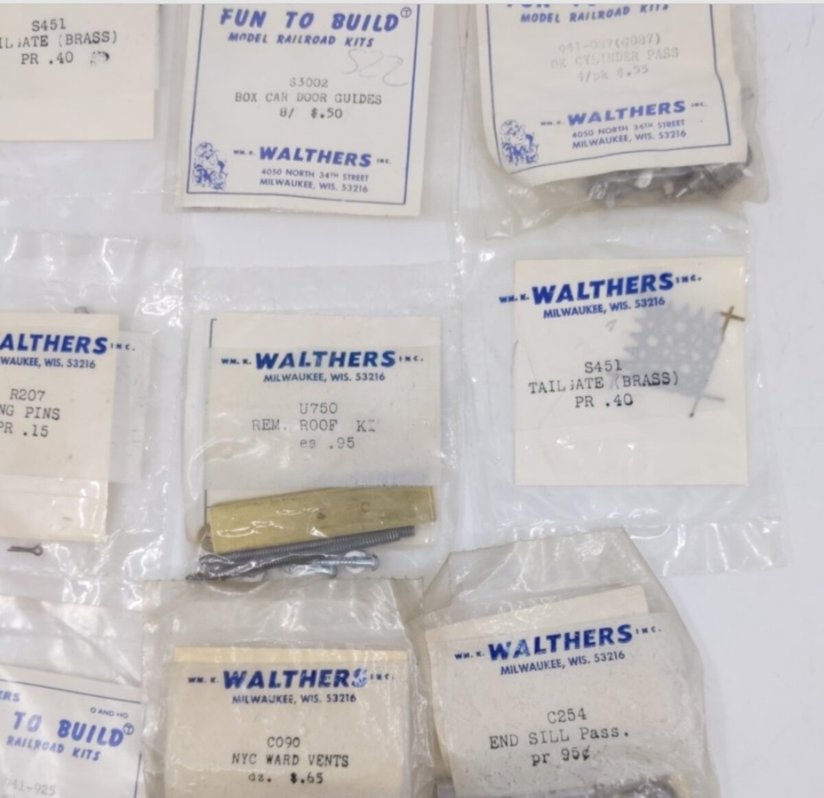Walthers L-6 Lot of 15 O / HO Assorted Parts and Fun to Build Kits