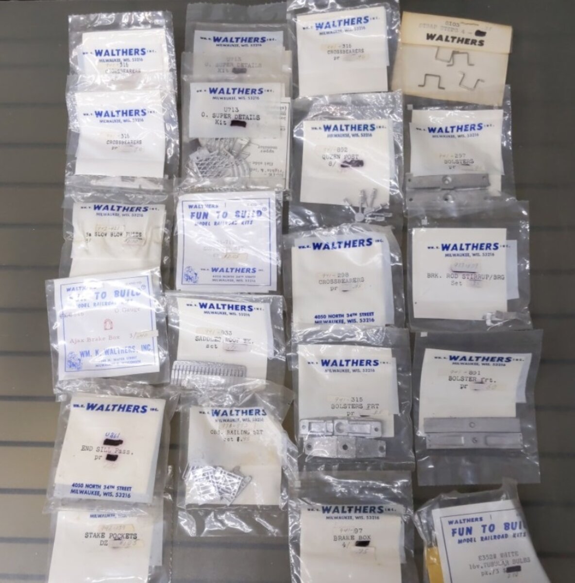 Walthers L-7 Lot of 21 O and HO Assorted Parts and Kits