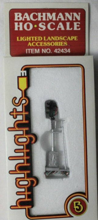 Bachmann 42434 HO Three Light Signal