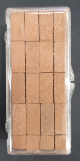 Layout Miniatures O Red Blend Bricks + 12 1/2 Bricks (Box of 48)