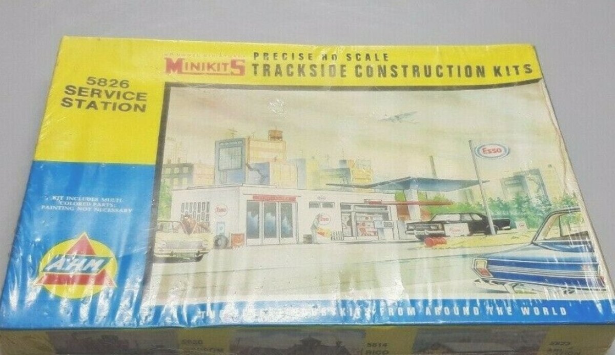 AHM 5826 HO Service Station Building Kit
