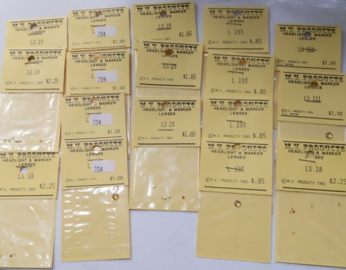 MV Products L-1 Lot of HO lot of 17 Headlight Lens LS18, LS19,, LS204, LS23, etc