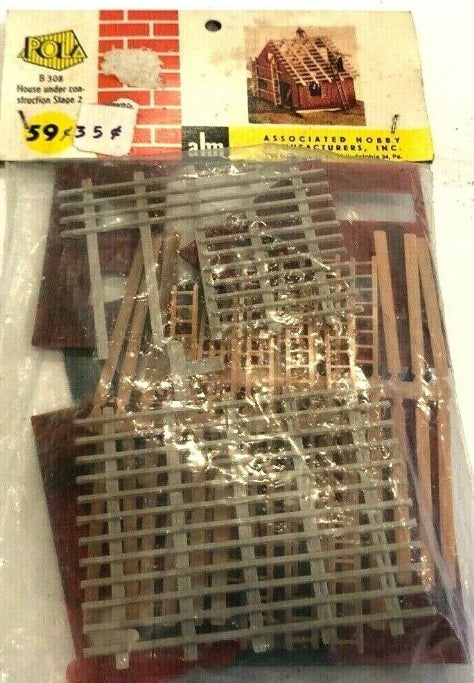 AHM B 308 HO House Under Construction Stage 2 Plastic Kit