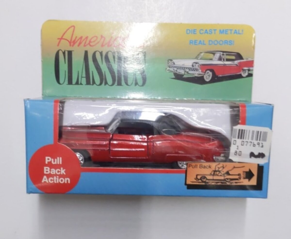 American Classics 0150 1:43 Red Two Door Sedan W/ Pull Back Action Car