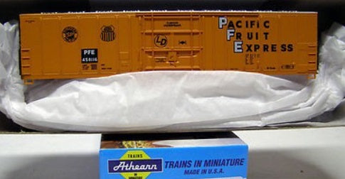 Athearn 2909B HO 57' Pacific Fruit Express Mechanical Reefer # 458116 Kit