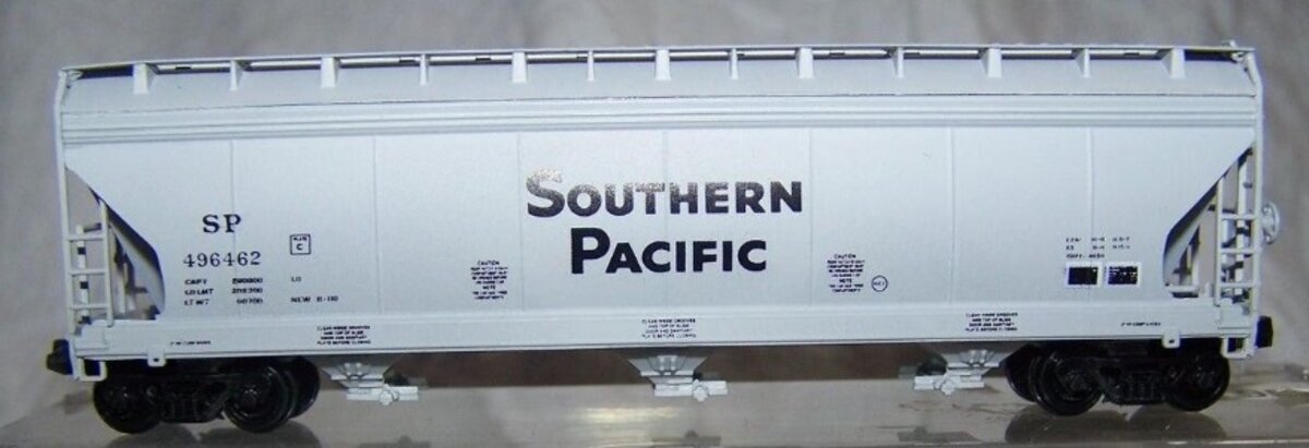 InterMountain 67003-02 N Southern Pacific 4650 Cubic Ft 3 Bay Hopper