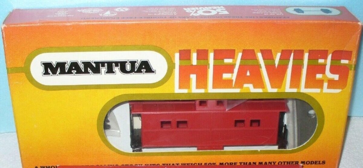 Mantua 726-00 HO Undecorated Caboose Kit