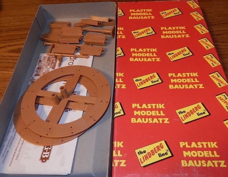 Lindberg 273 G Mill Wheel Plastic Kit
