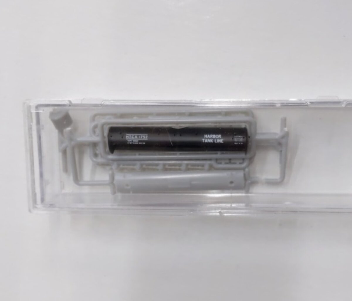 InterMountain N HTCX #1752 Harbor Tank Line Tank Container Kit No Whls/Cplr
