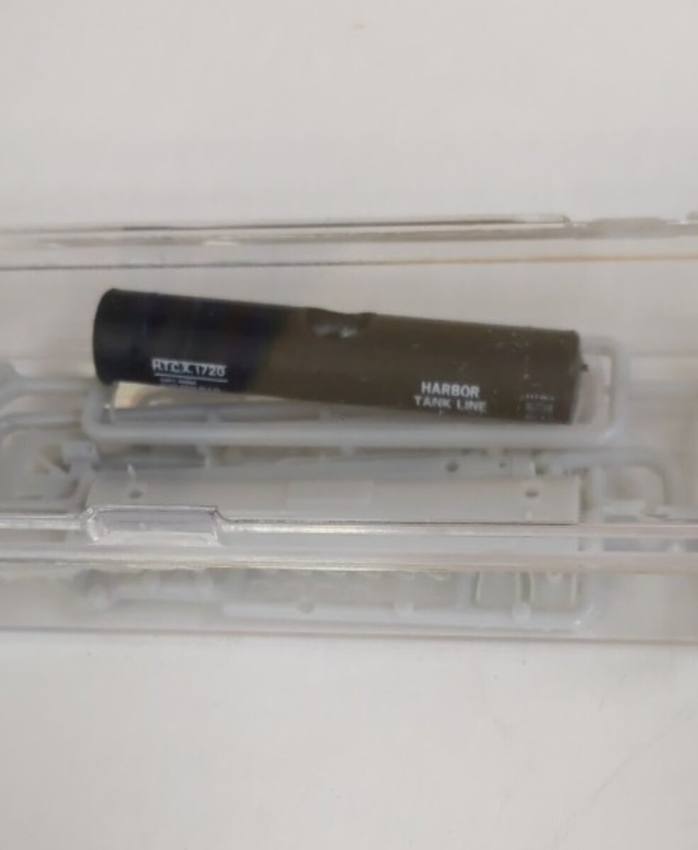 InterMountain N HTCX #1720 Harbor Tank Line Tank Container Kit No Whls/Cplr