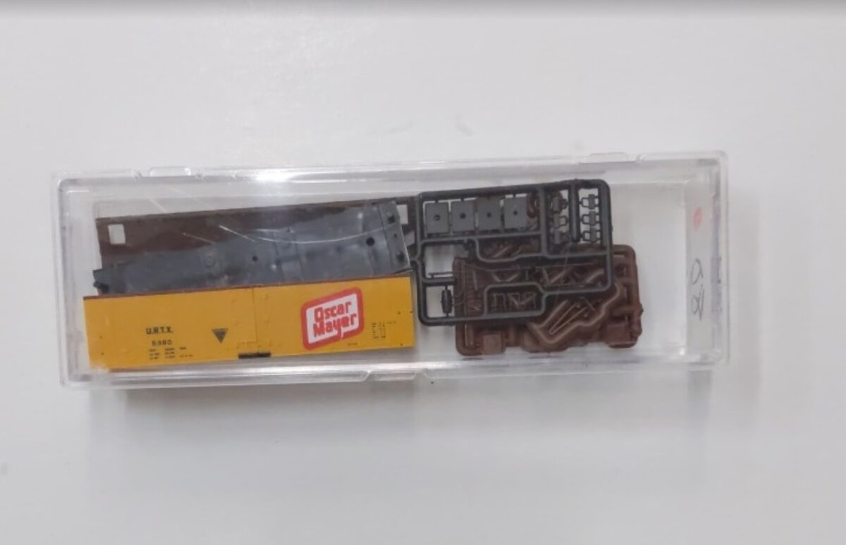InterMountain N URTX #5380 Oscar Mayer Freight Car Kit No Wheels No Couplers