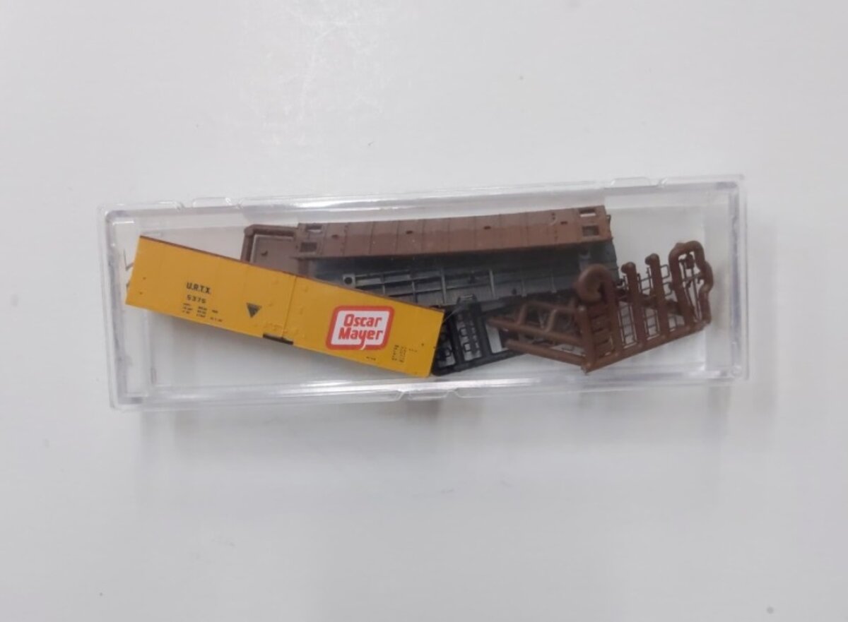 InterMountain N URTX #5375 Oscar Mayer Freight Car Kit No Wheels No Couplers