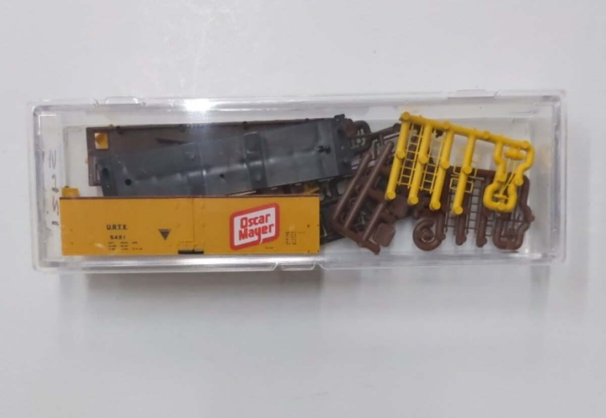 InterMountain N URTX #5421 Oscar Mayer Freight Car Kit No Wheels No Couplers