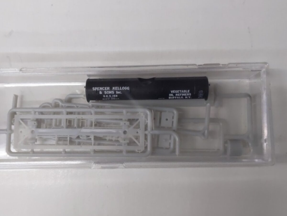 InterMountain N SKX #159 Spencer Kellogg & Sons Vegetable Oil Tank Car Kit