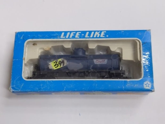 Life Like 3882 HO Gulf Oil Tank Car #3882