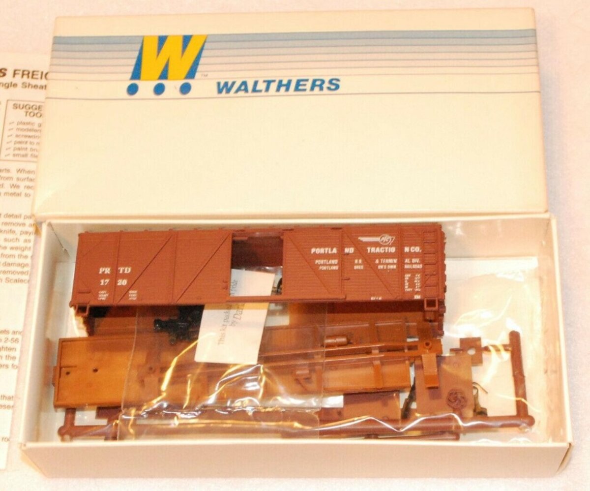 Walthers HO Portland Traction Company 40' Wood End Box Car # 1720 Kit