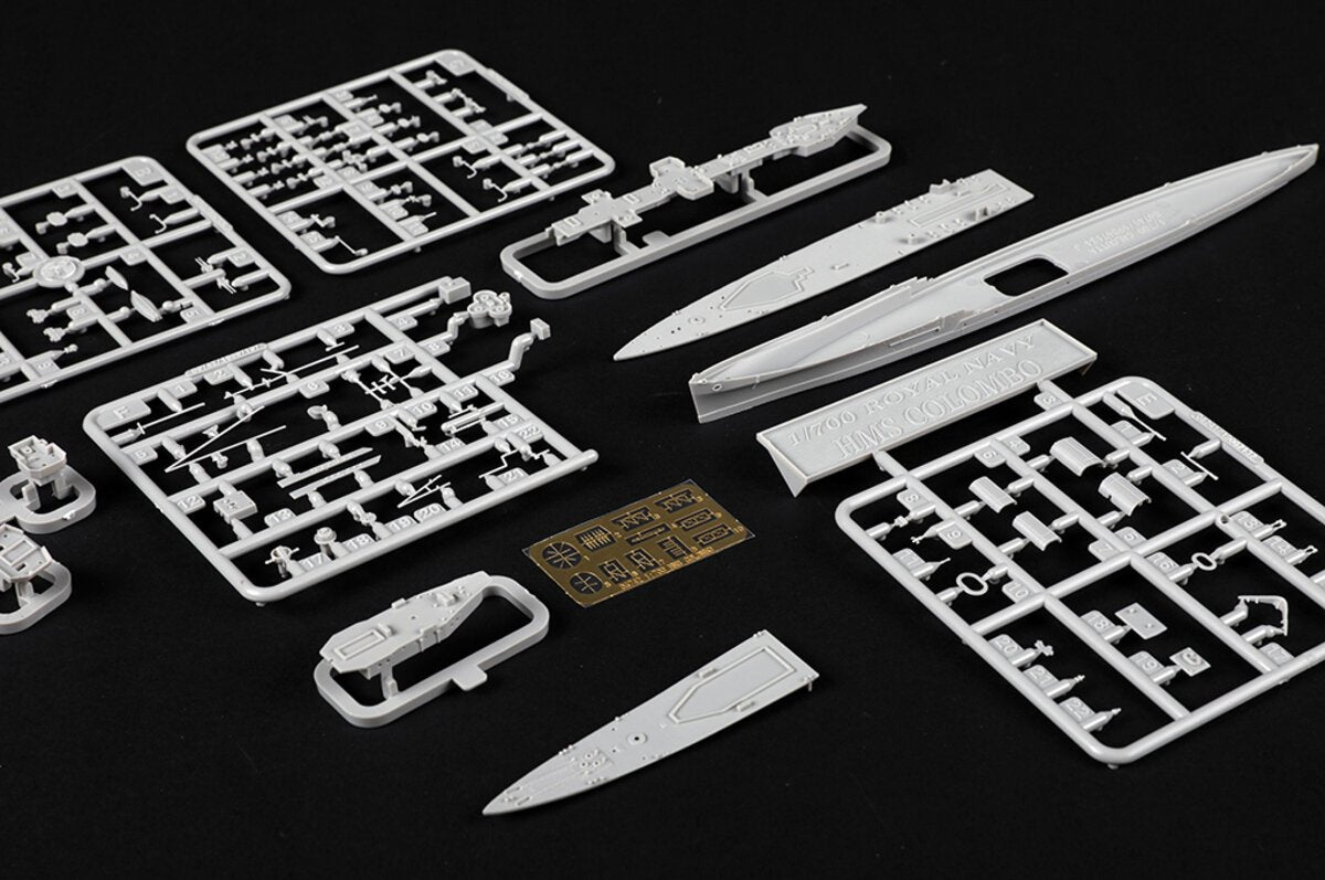 Trumpeter 6742 1:700 HMS Colombo Warship Plastic Model Kit