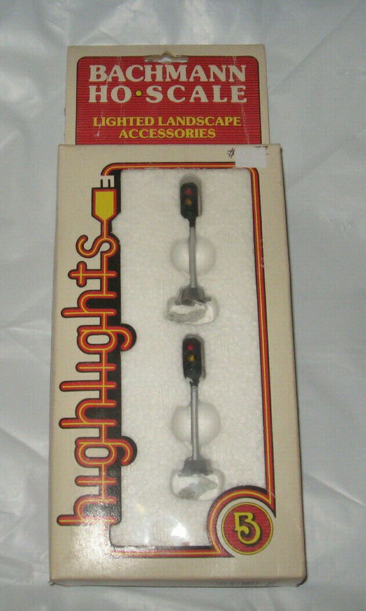 Bachmann 42433 HO Highlights Two Traffic Lights