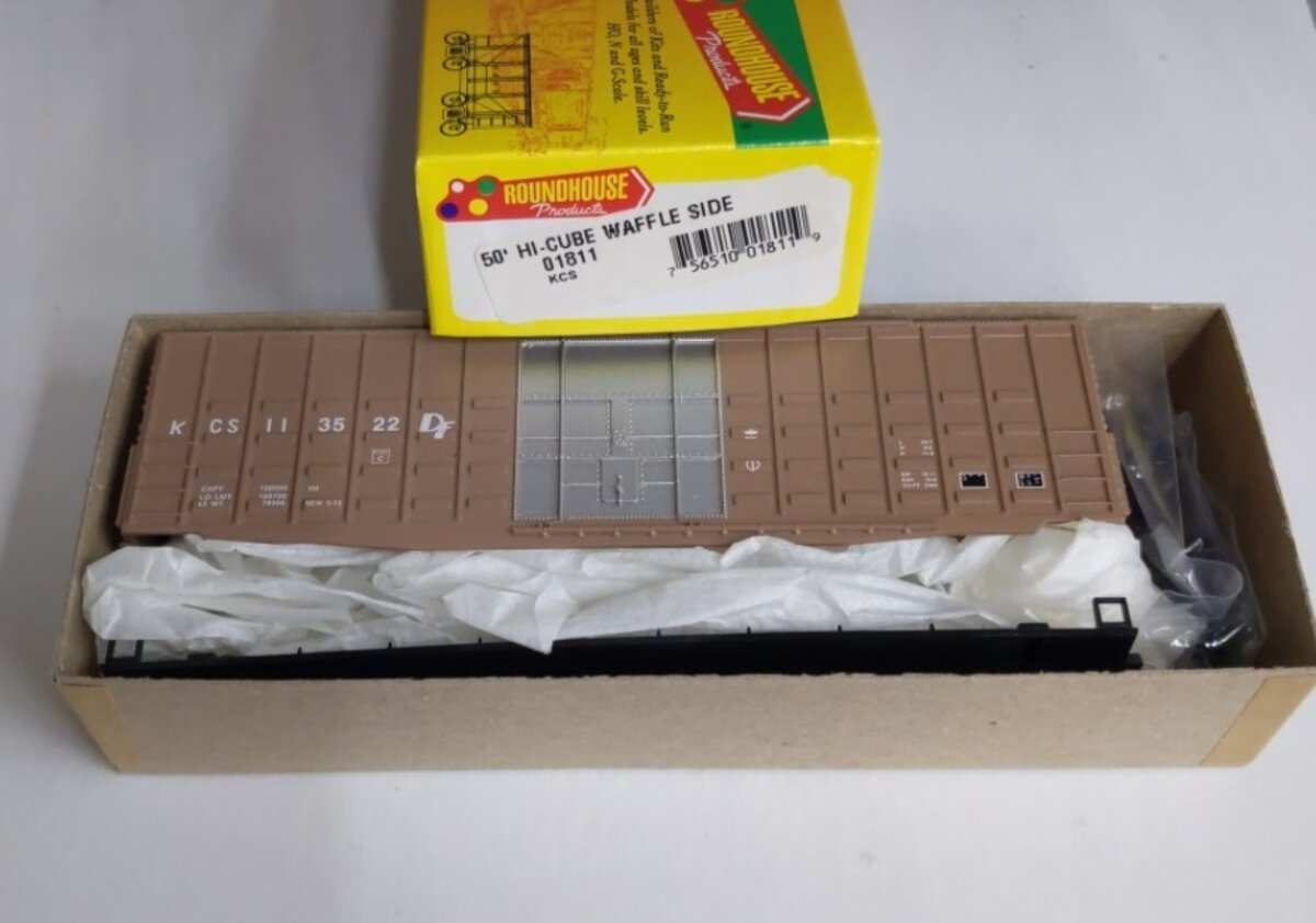 Roundhouse 01811 HO Kansas City Southern Hi-Cube Waffle Side Boxcar Kit