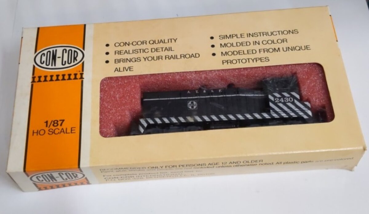 Con-Cor 0001-001502 HO Santa Fe EMD SW-7 Diesel Switcher #2430