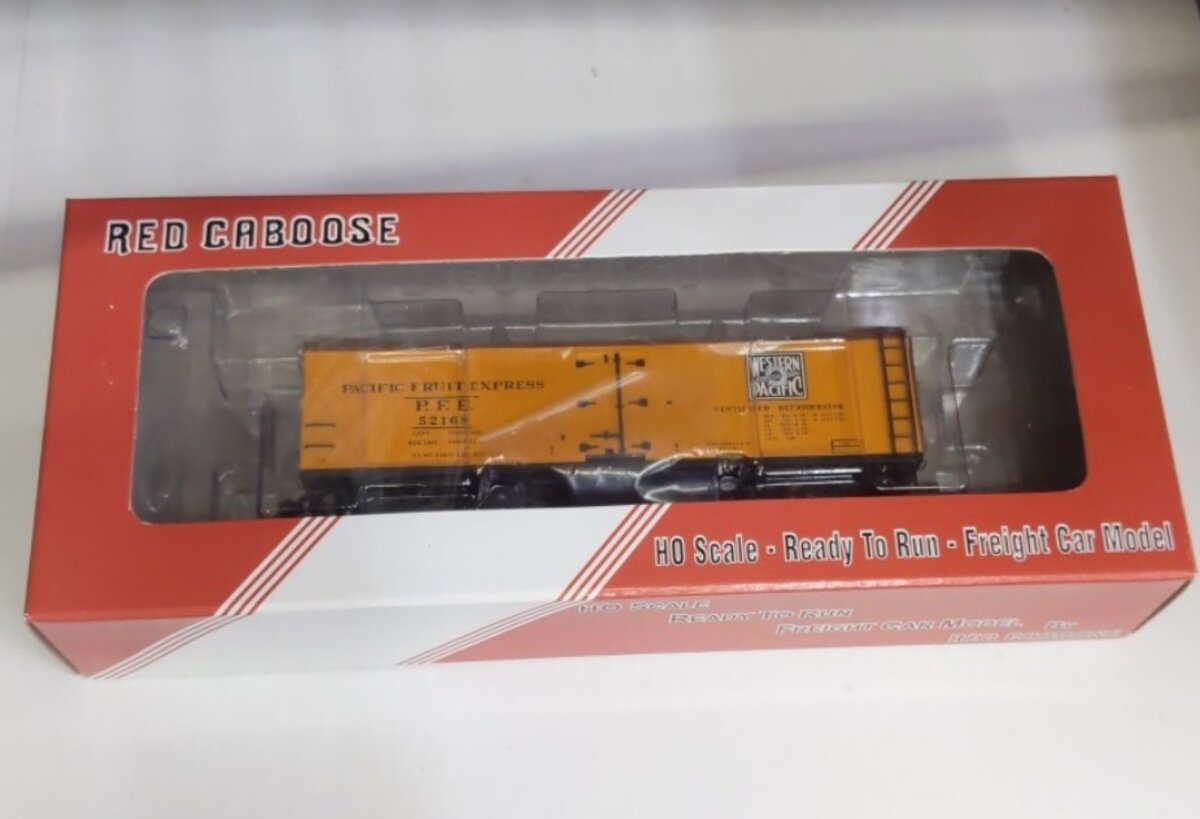 Red Caboose 34231 HO Orange Western Pacific R-30-12-9 Reefer Car