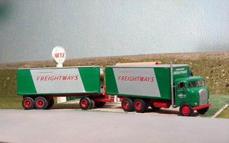 Sylvan Scale Models SE-09 HO Consolidated Freightways Tandem Truck & Van Trailer
