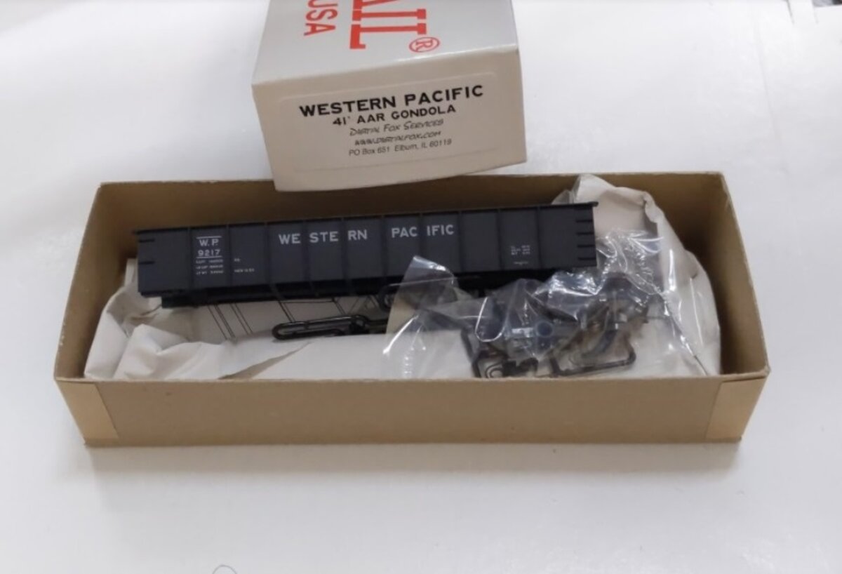 Accurail HO Western Pacific 41' AAR Gondola Freight Car Kit