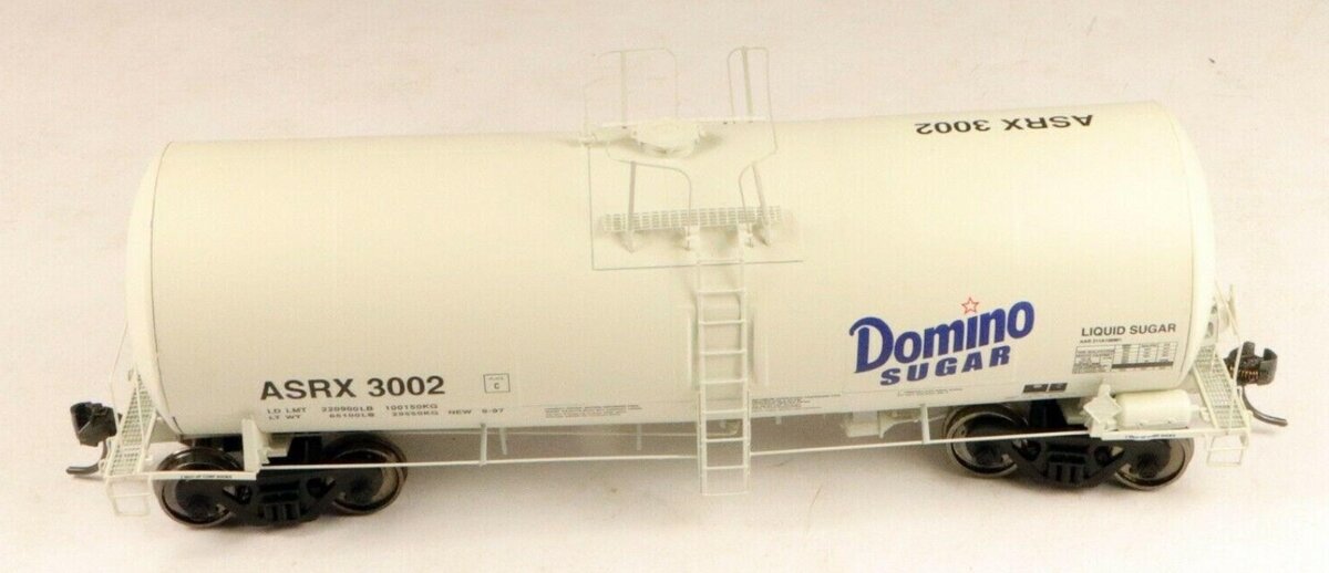 InterMountain 47807-13 HO Pinnacle Series Domino Sugar 19.6K Gal. Tank Car# 3002