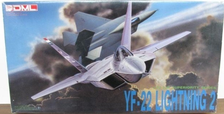 DML s 2508 1:72 YF-22 Lightning 2 Air Superiority Series Plane Kit