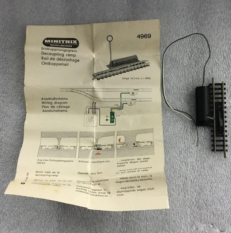 Minitrix 4969 N Remote Uncoupler Track
