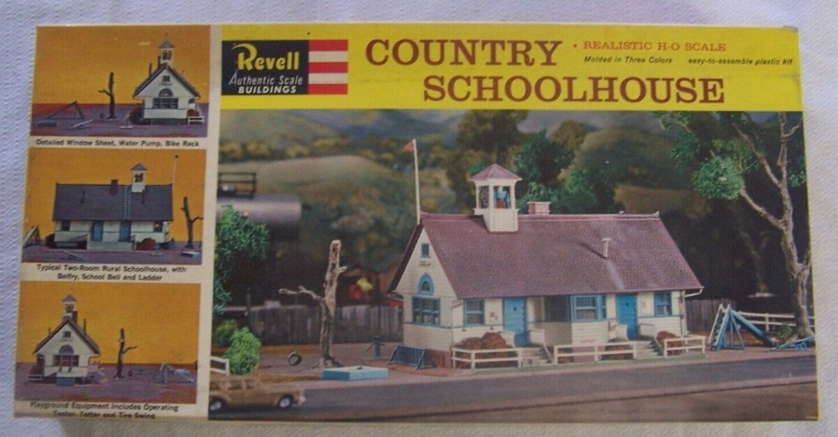Revel T-9036:298 HO Country Schoolhouse Building Kit