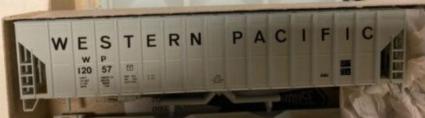 Roundhouse 807-09 HO Western Pacific 50' Covered Hopper Car # 12057 Kit