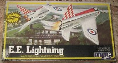 MPC 1-4109 1:72 E.E. Lightning Major British All-Weather Interceptor Plane Kit