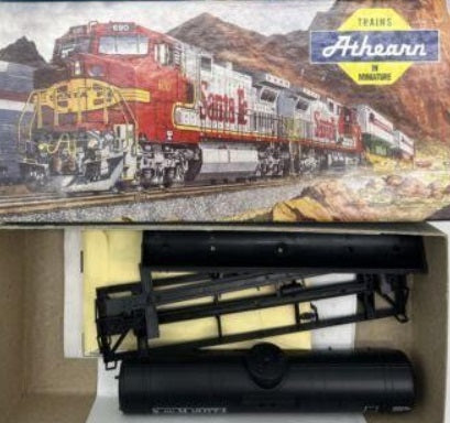 Athearn 1587 HO N de M SD Tank Car #20910 Kit