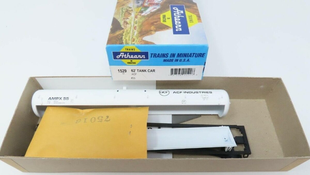 Athearn 1529 HO AMPX 55 62' ACF Tank Car Kit