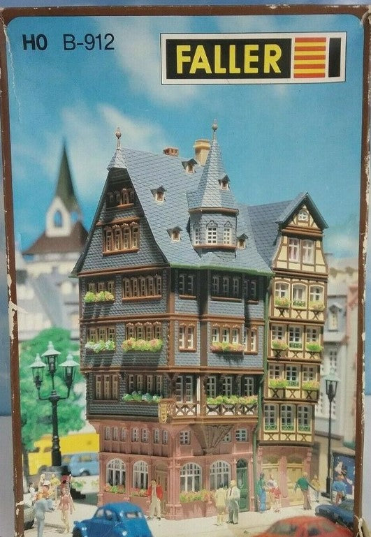 Faller B-912 HO Two Old City Plastic Building Kit