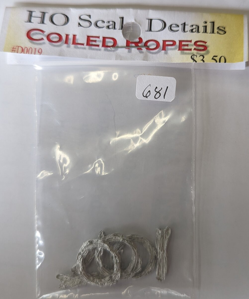 Model Tech Studios D0019 HO Coiled Ropes (Pack of 6)