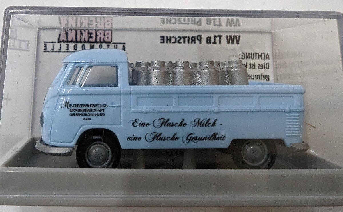 Brekina Automodelle 32970 1:87 Volkswagen Beetle Delivery Van with Cab