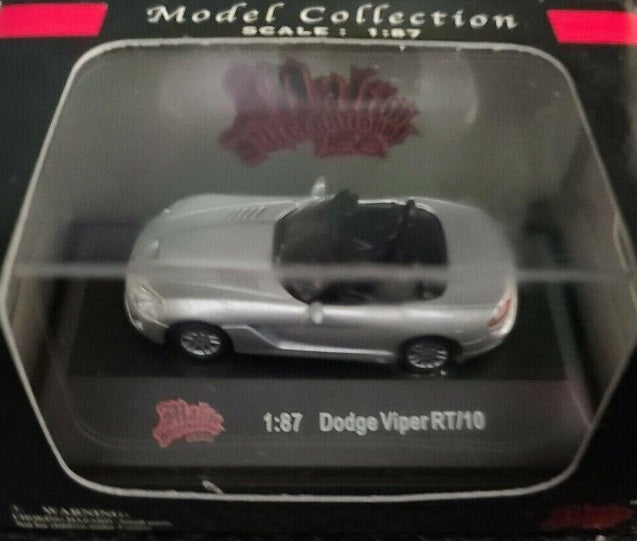 Malibu International 104 1:87 Silver Dodge Viper RT/10 Convertible