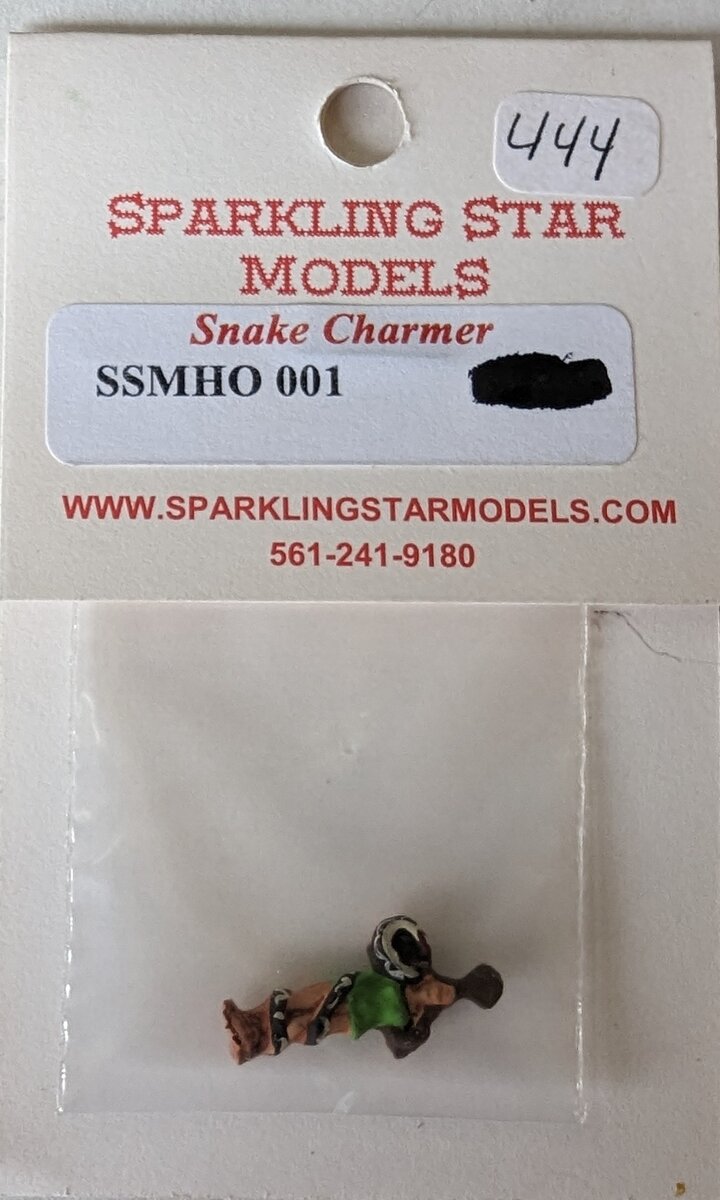 Sparkling Star Models SSMHO 001 HO Snake Charmer Figure