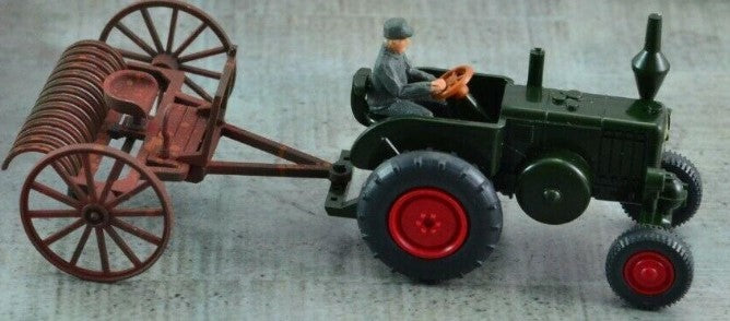 Wiking 8890231 HO Agricultural Tractor W/Rake Trailer