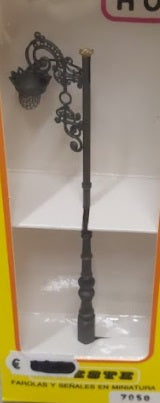 Aneste 7050 HO Lamp Post W/Mesh In The Bulb