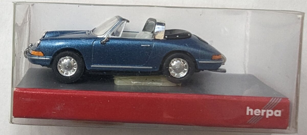Herpa 33732 HO Porsche Targa Blue Convertible