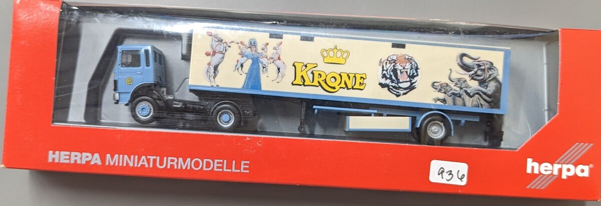 Herpa 58312  HO Krone Circus Traveling Semi Truck